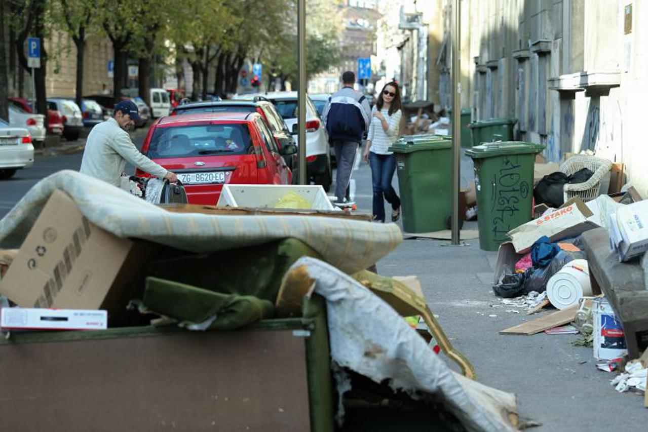 64cf45720d89f3619c98