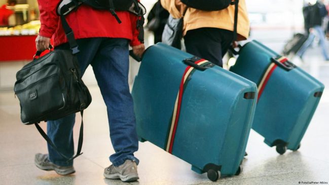 Сè повеќе Македонци заминуваат на сезонска работа во странство – агенциите со зголемен обем на превоз